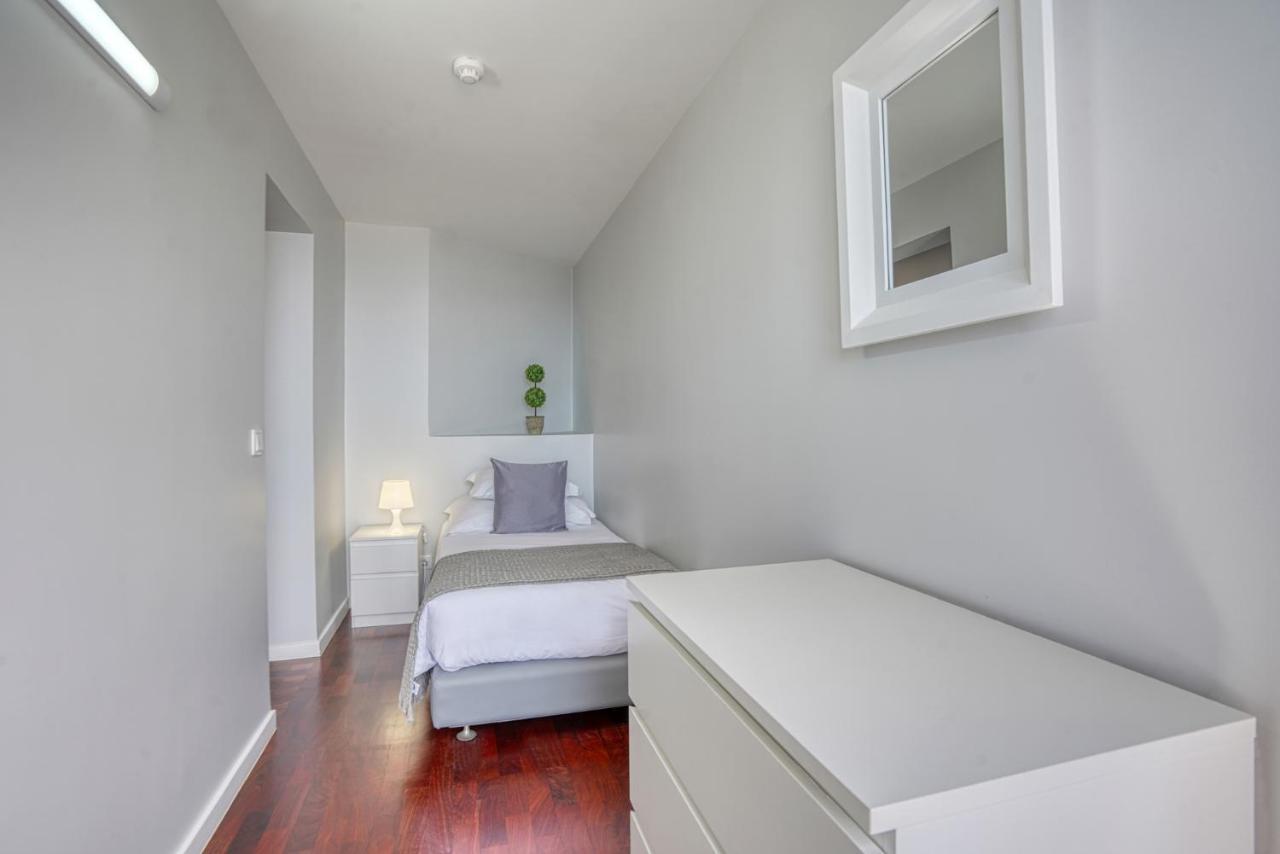 Vila Camacho Guest House ฟุงชาล ภายนอก รูปภาพ
